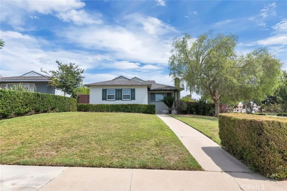 400 University Avenue Burbank, CA 91504