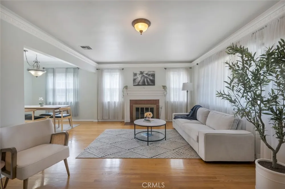 400 University Avenue Burbank, CA 91504