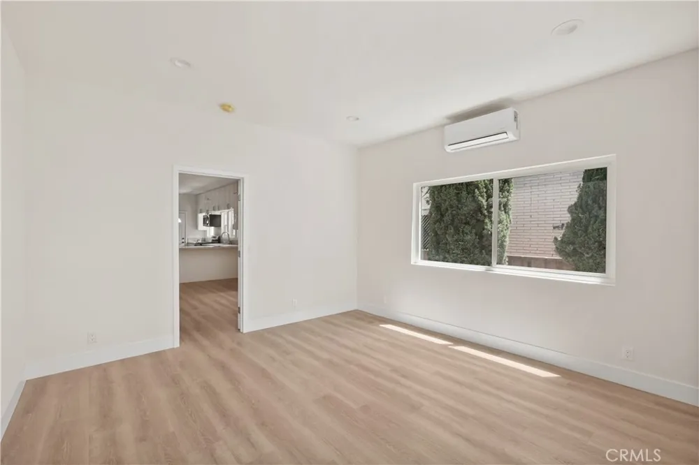 1530 Mariposa Hollywood, CA 90027