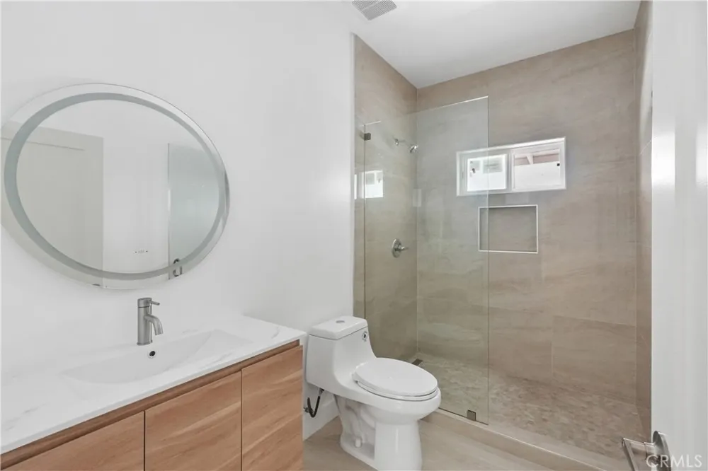 1530 Mariposa Hollywood, CA 90027