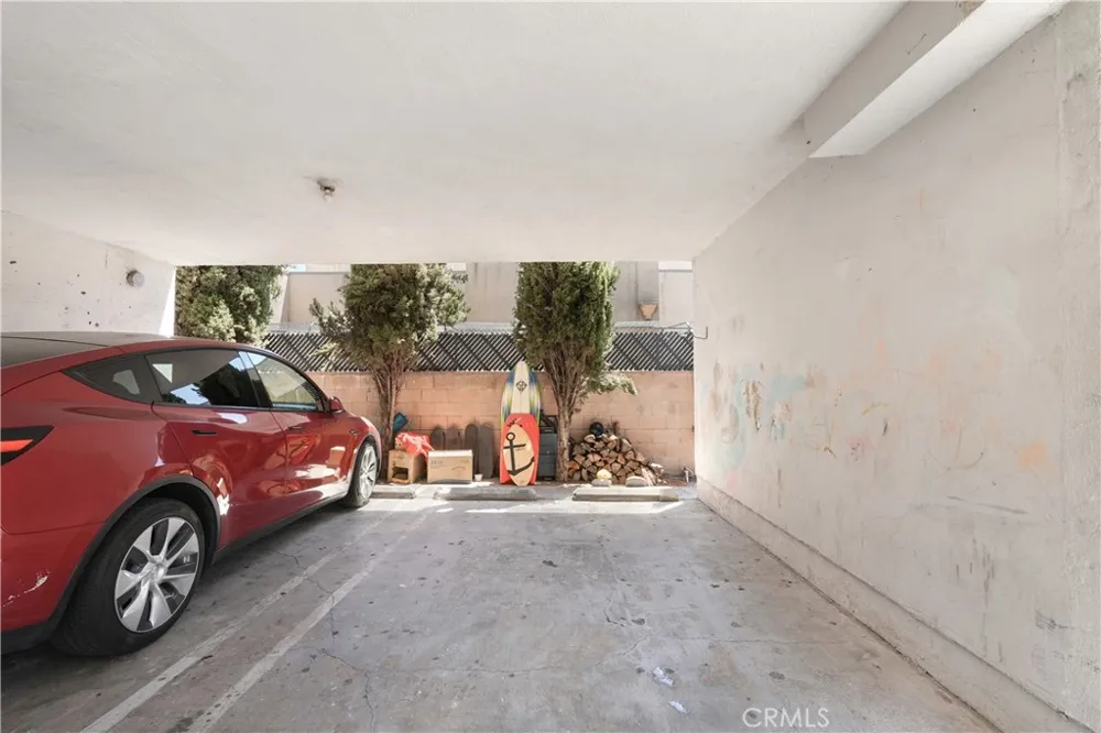 1530 Mariposa Hollywood, CA 90027