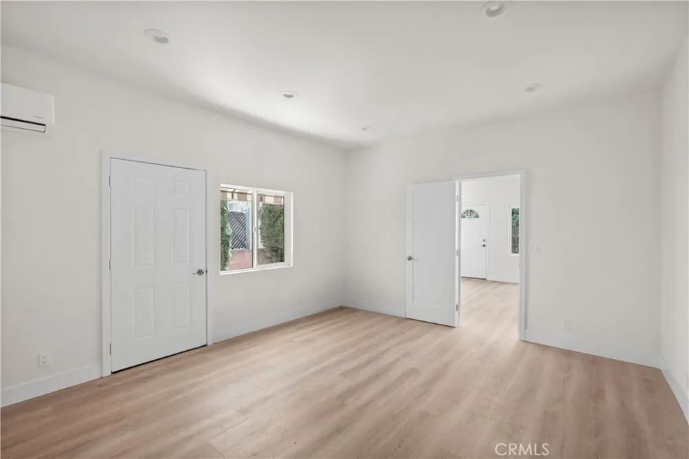 1530 Mariposa Hollywood, CA 90027