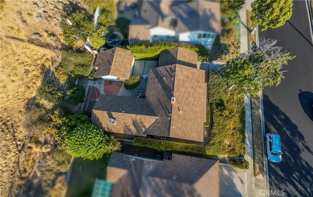 1818 Hilton Drive Burbank, CA 91504