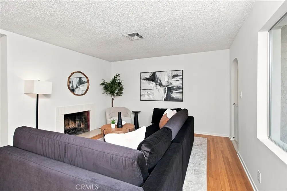 1818 Hilton Drive Burbank, CA 91504