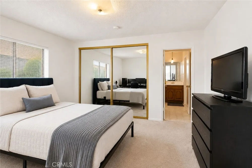 1818 Hilton Drive Burbank, CA 91504