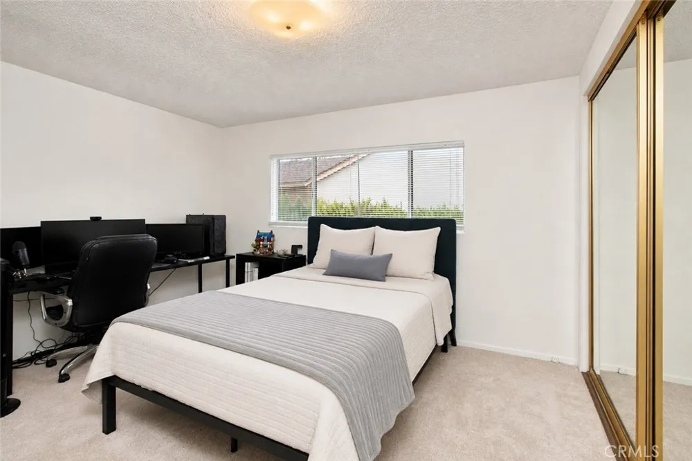 1818 Hilton Drive Burbank, CA 91504