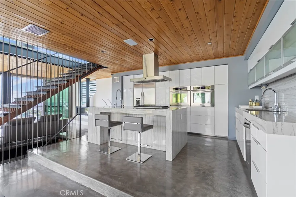 2917 Durand Drive Los Angeles, CA 90068