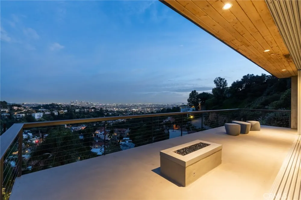2917 Durand Drive Los Angeles, CA 90068