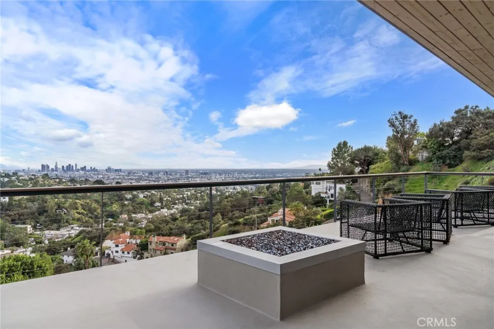 2917 Durand Drive Los Angeles, CA 90068
