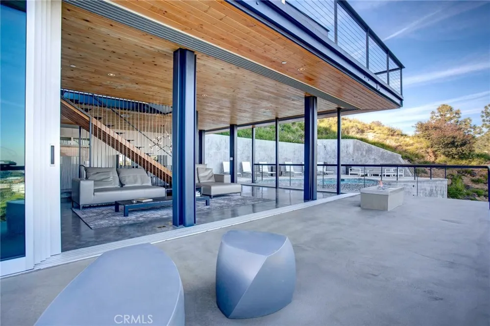 2917 Durand Drive Los Angeles, CA 90068