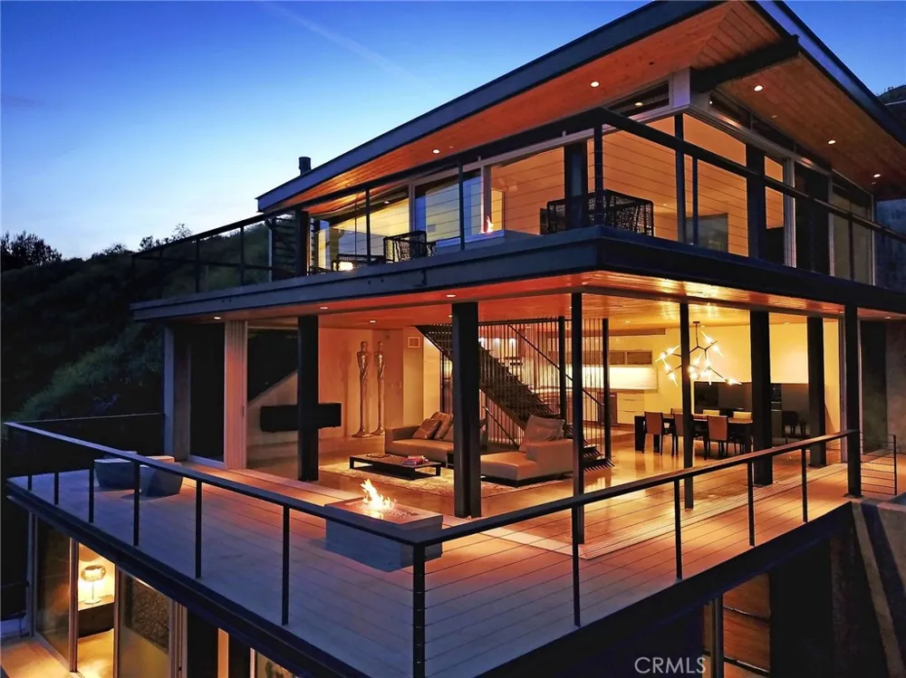 2917 Durand Drive Los Angeles, CA 90068