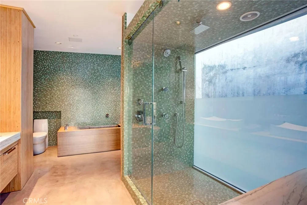 2917 Durand Drive Los Angeles, CA 90068
