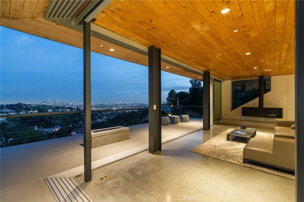 2917 Durand Drive Los Angeles, CA 90068