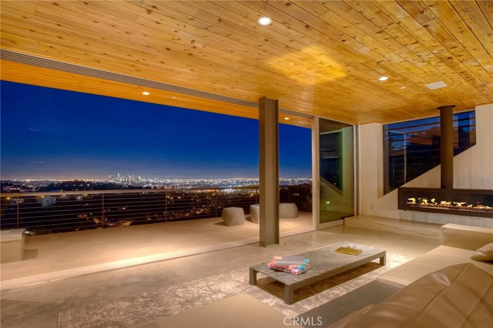 2917 Durand Drive Los Angeles, CA 90068