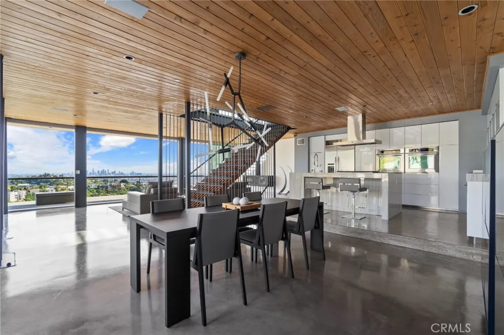 2917 Durand Drive Los Angeles, CA 90068