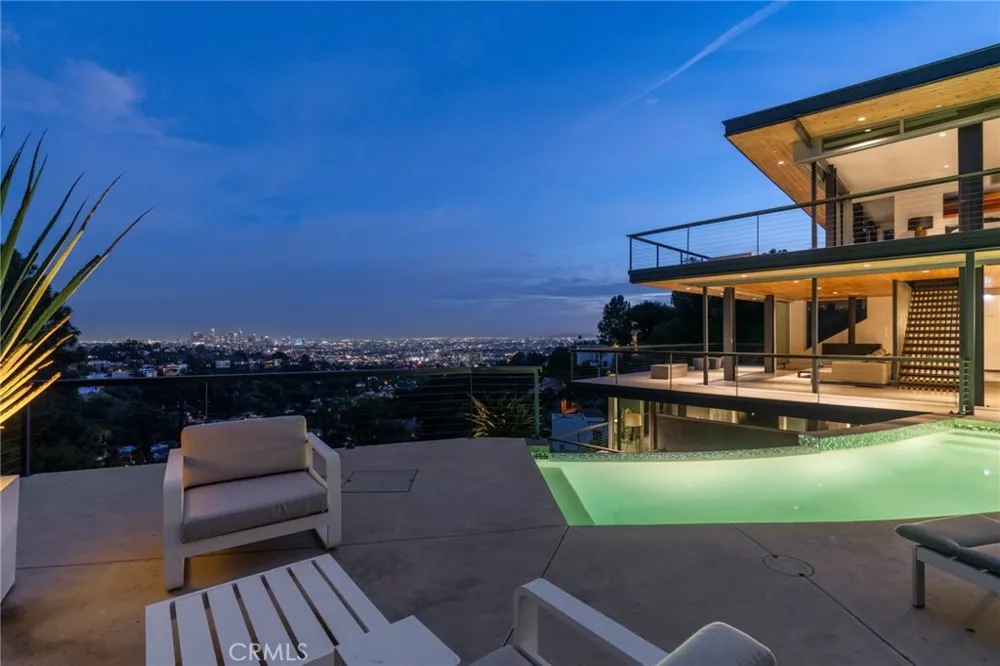 2917 Durand Drive Los Angeles, CA 90068