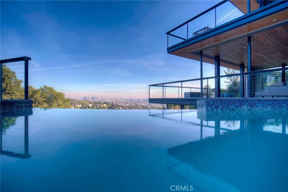 2917 Durand Drive Los Angeles, CA 90068