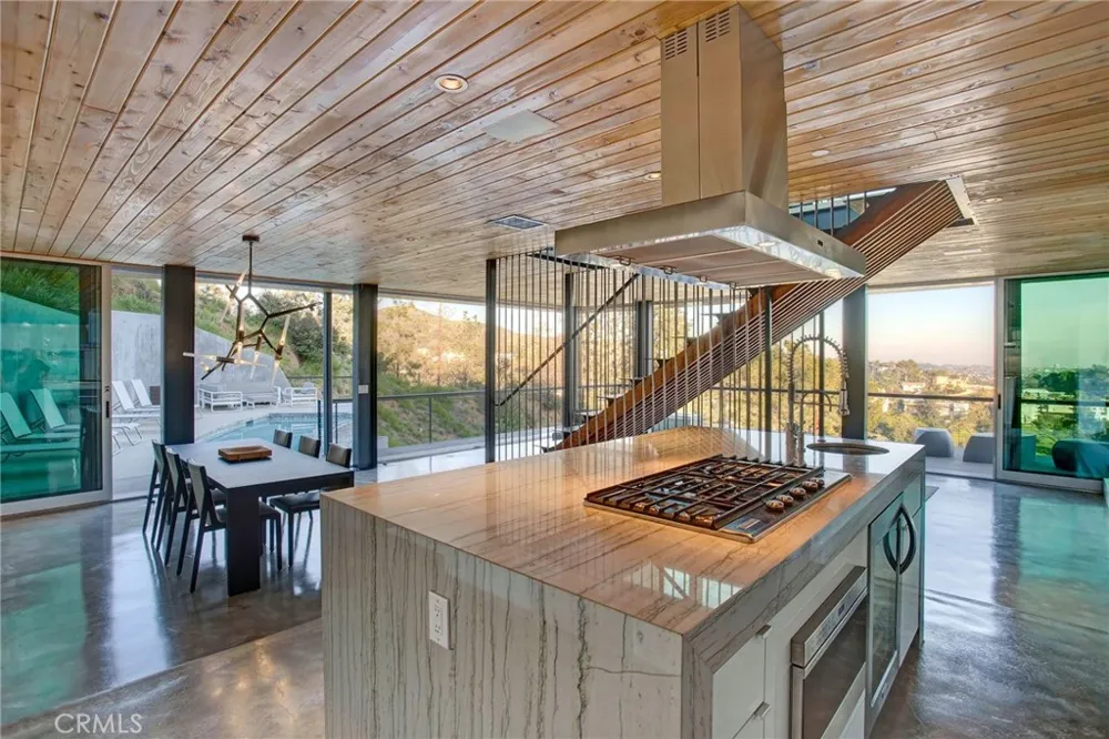 2917 Durand Drive Los Angeles, CA 90068