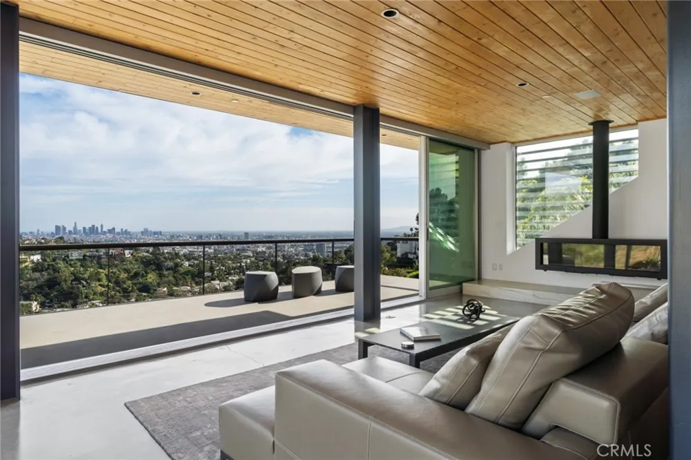 2917 Durand Drive Los Angeles, CA 90068