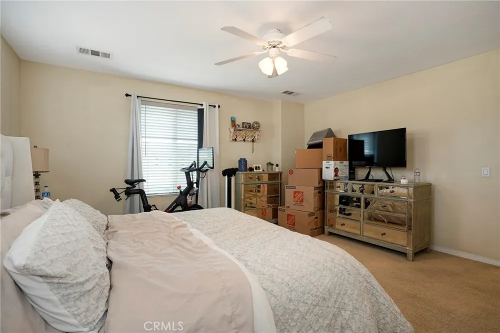 31770 Paseo Bonito Castaic, CA 91384