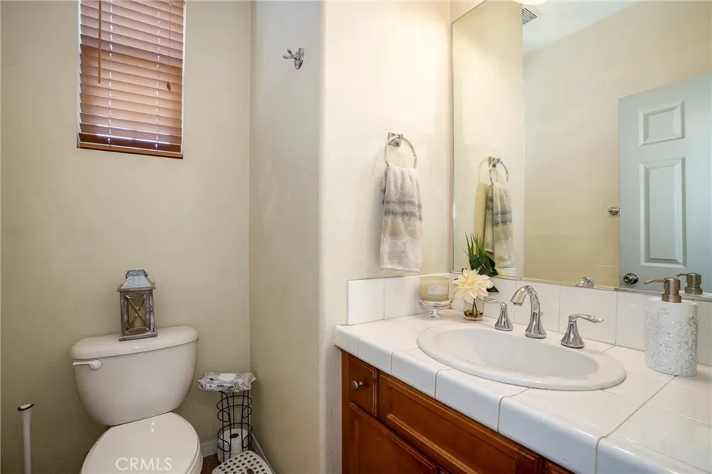 31770 Paseo Bonito Castaic, CA 91384