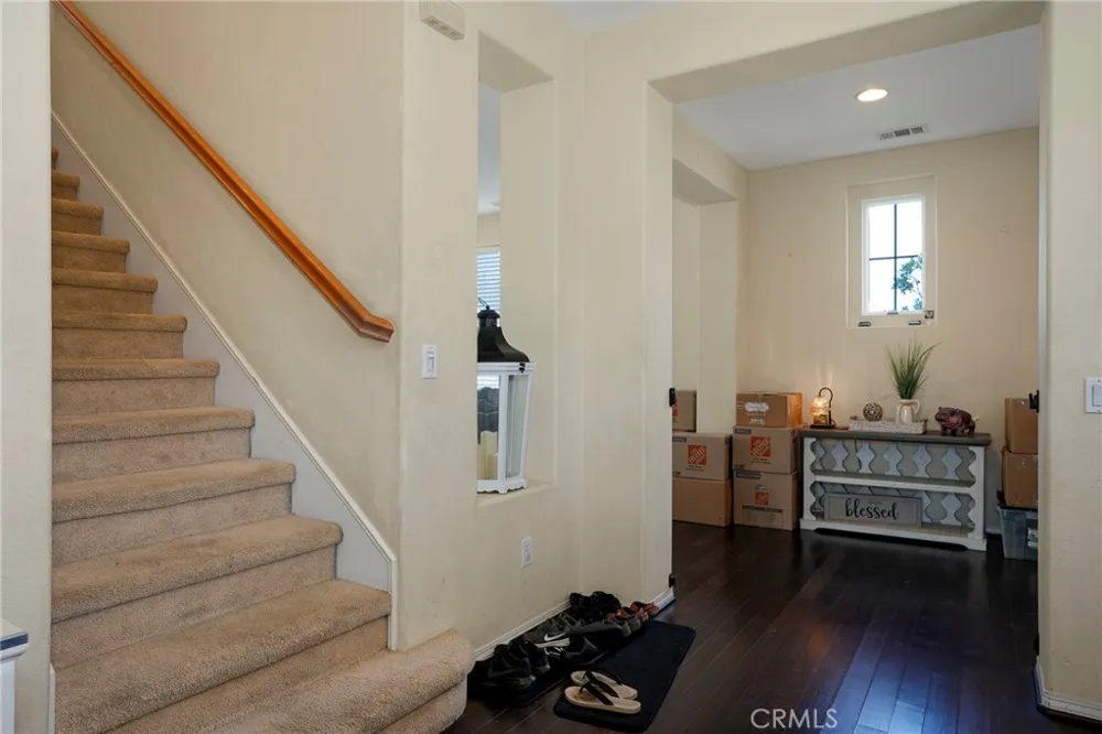 31770 Paseo Bonito Castaic, CA 91384
