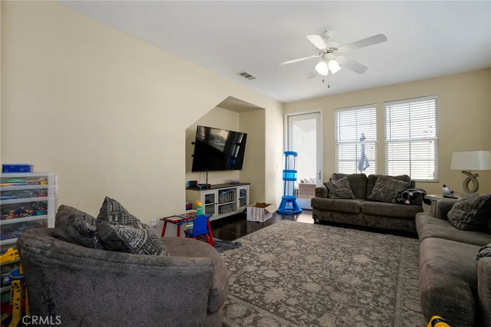 31770 Paseo Bonito Castaic, CA 91384