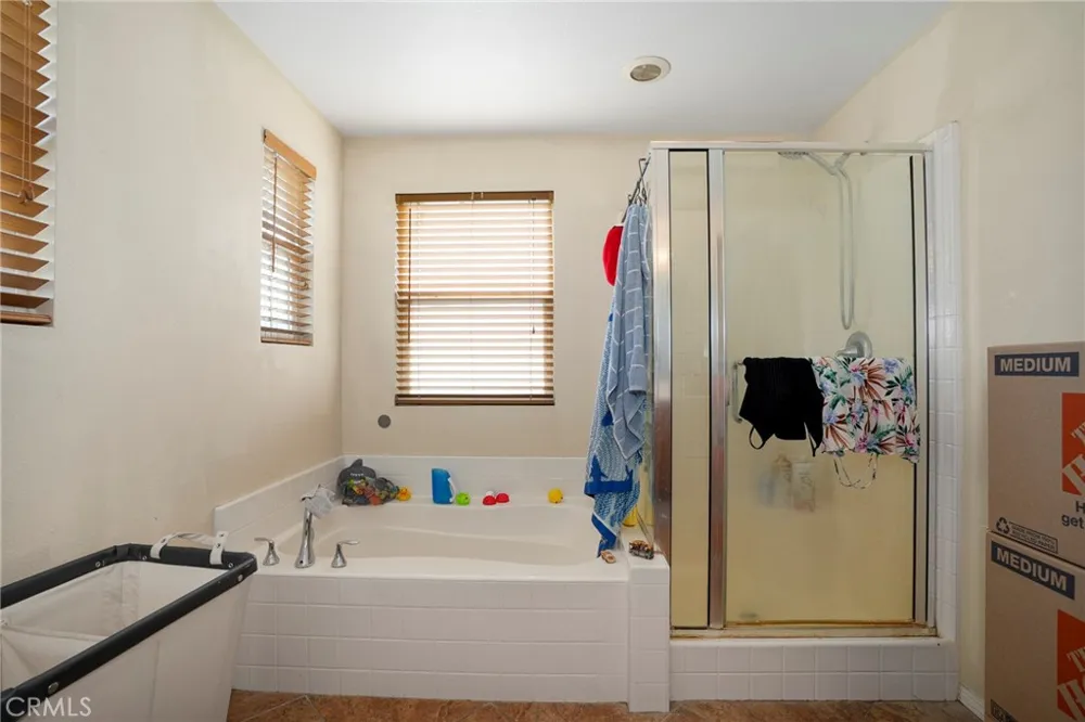 31770 Paseo Bonito Castaic, CA 91384