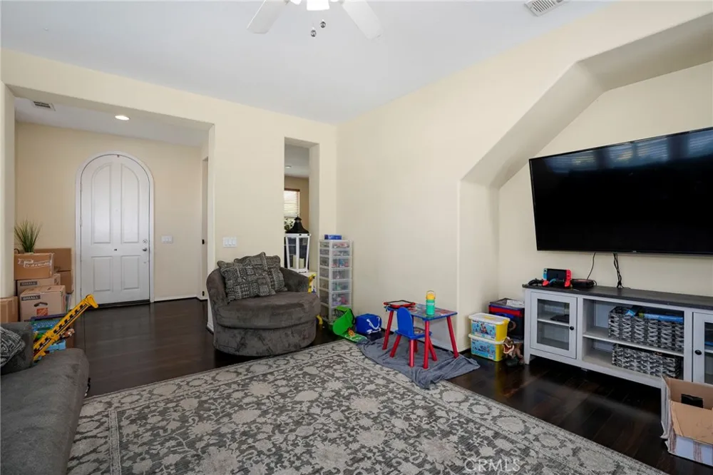 31770 Paseo Bonito Castaic, CA 91384