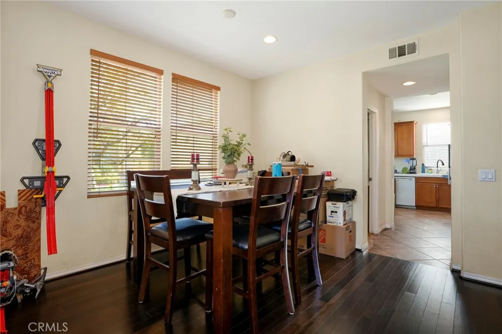 31770 Paseo Bonito Castaic, CA 91384