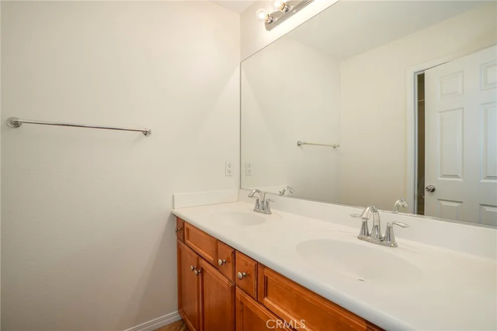 31770 Paseo Bonito Castaic, CA 91384