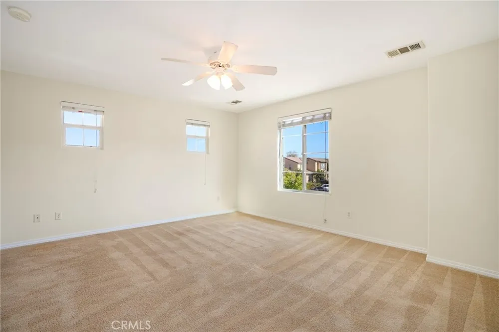 31770 Paseo Bonito Castaic, CA 91384