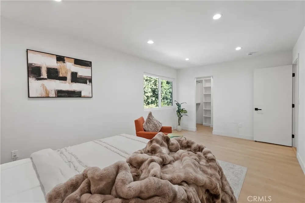 6221 Mammoth Valley Glen, CA 91401