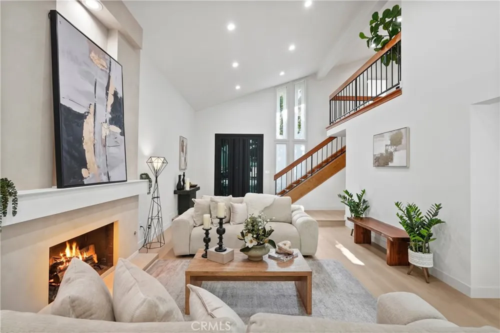 6221 Mammoth Valley Glen, CA 91401
