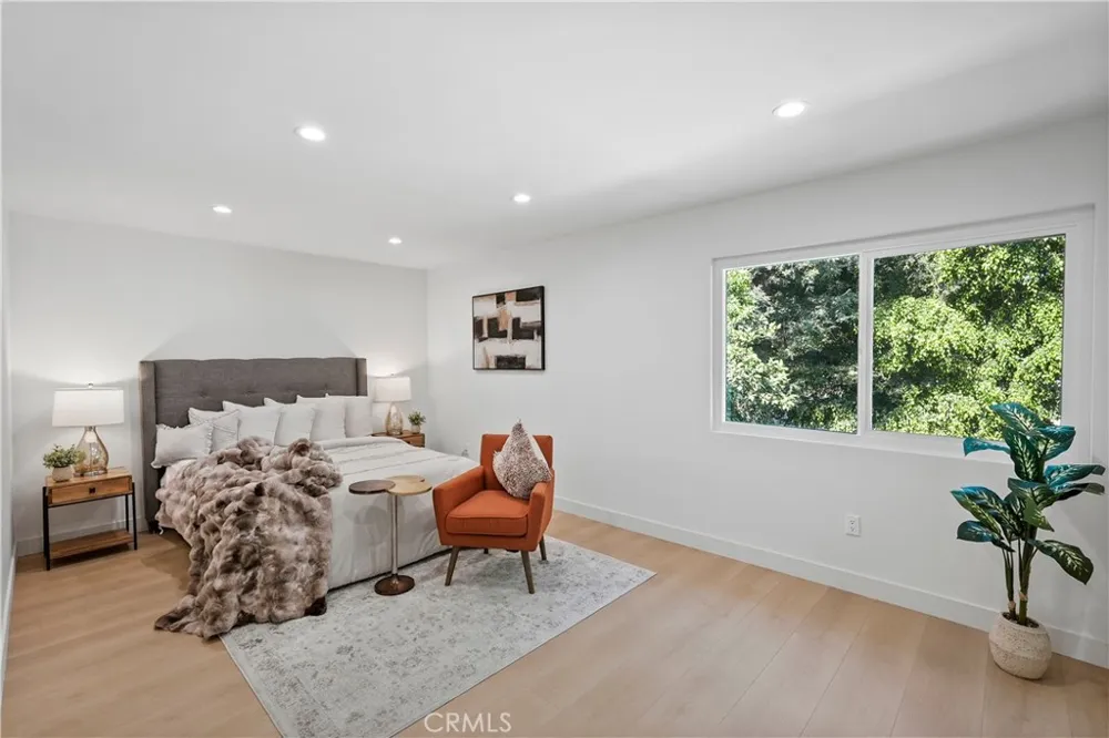 6221 Mammoth Valley Glen, CA 91401