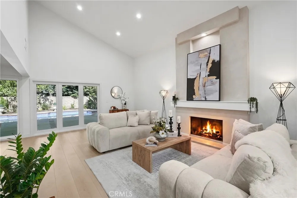 6221 Mammoth Valley Glen, CA 91401