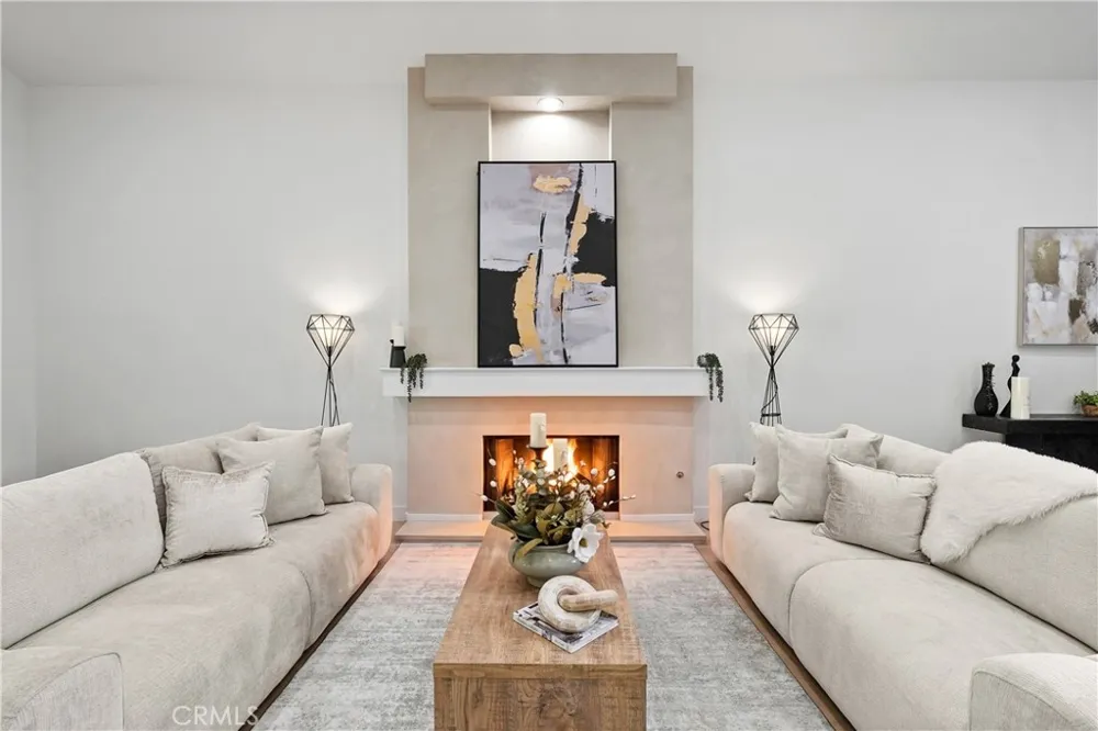 6221 Mammoth Valley Glen, CA 91401