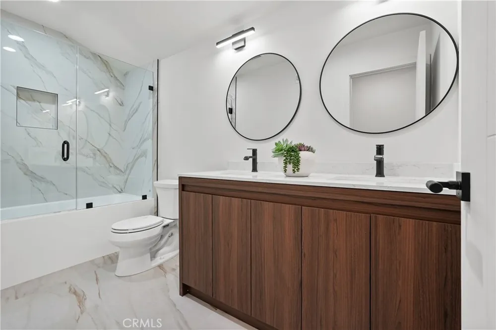 6221 Mammoth Valley Glen, CA 91401