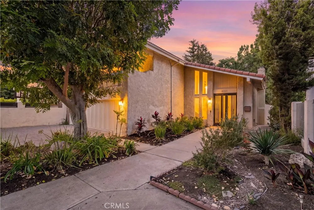 6221 Mammoth Valley Glen, CA 91401