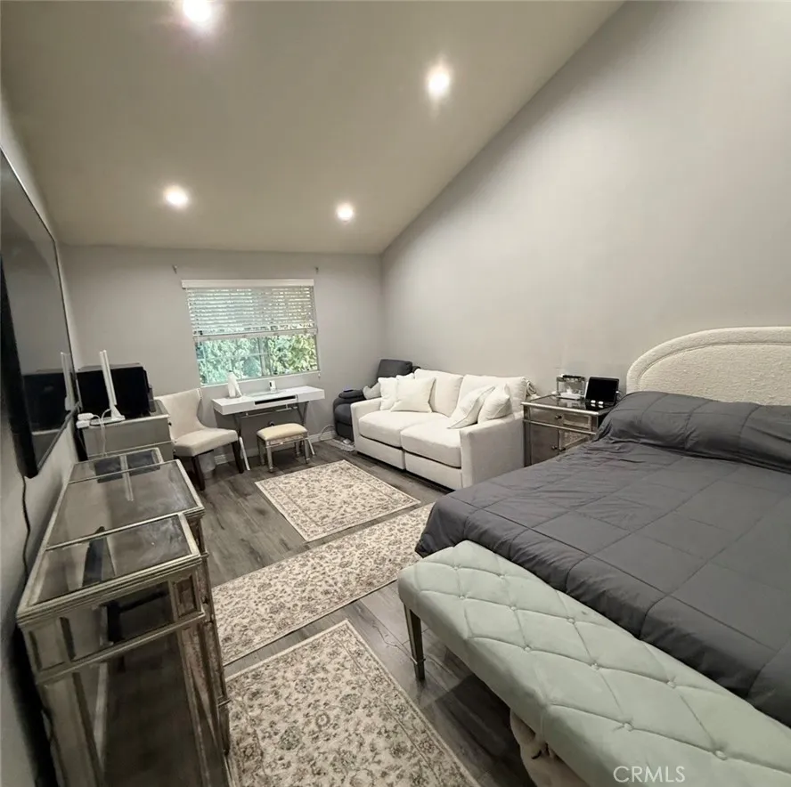 19928 Chase Street #23 Winnetka, CA 91306
