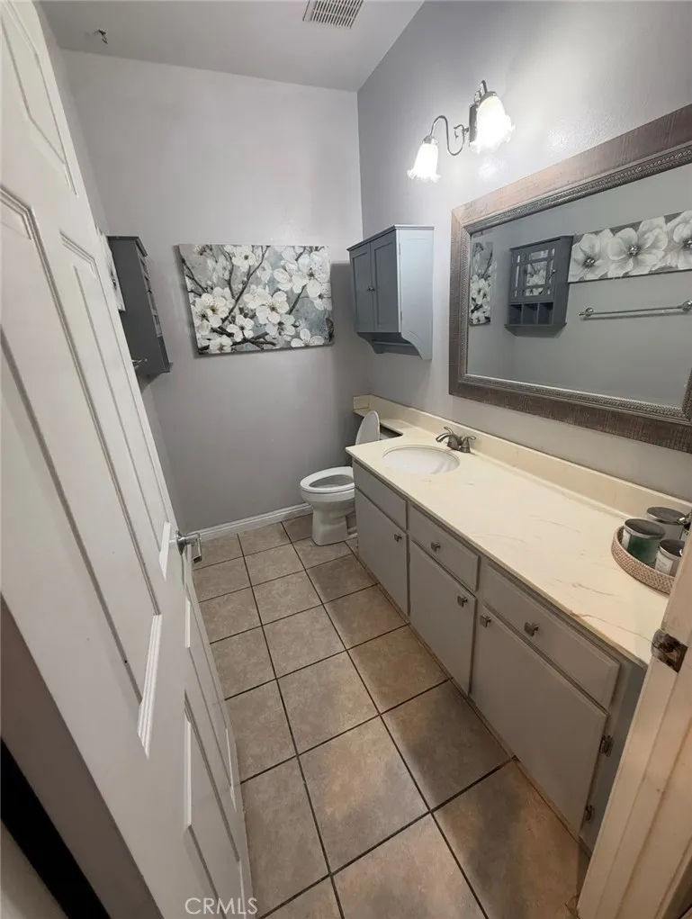 19928 Chase Street #23 Winnetka, CA 91306