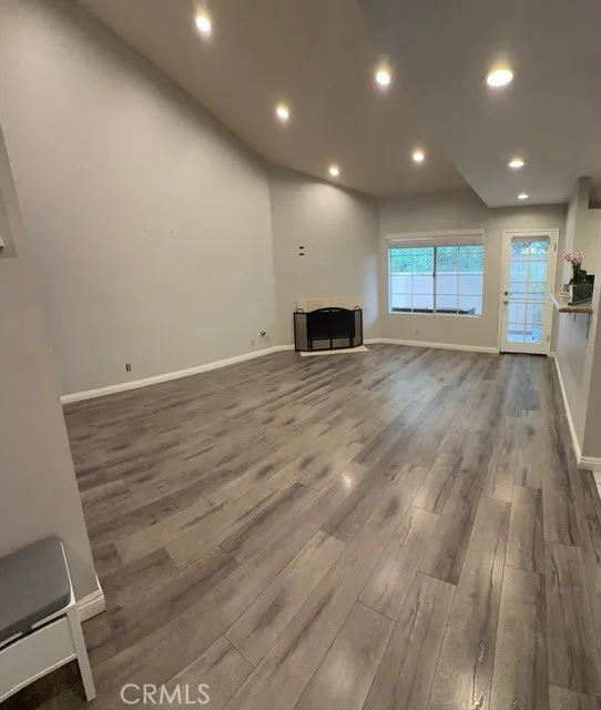 19928 Chase Street #23 Winnetka, CA 91306