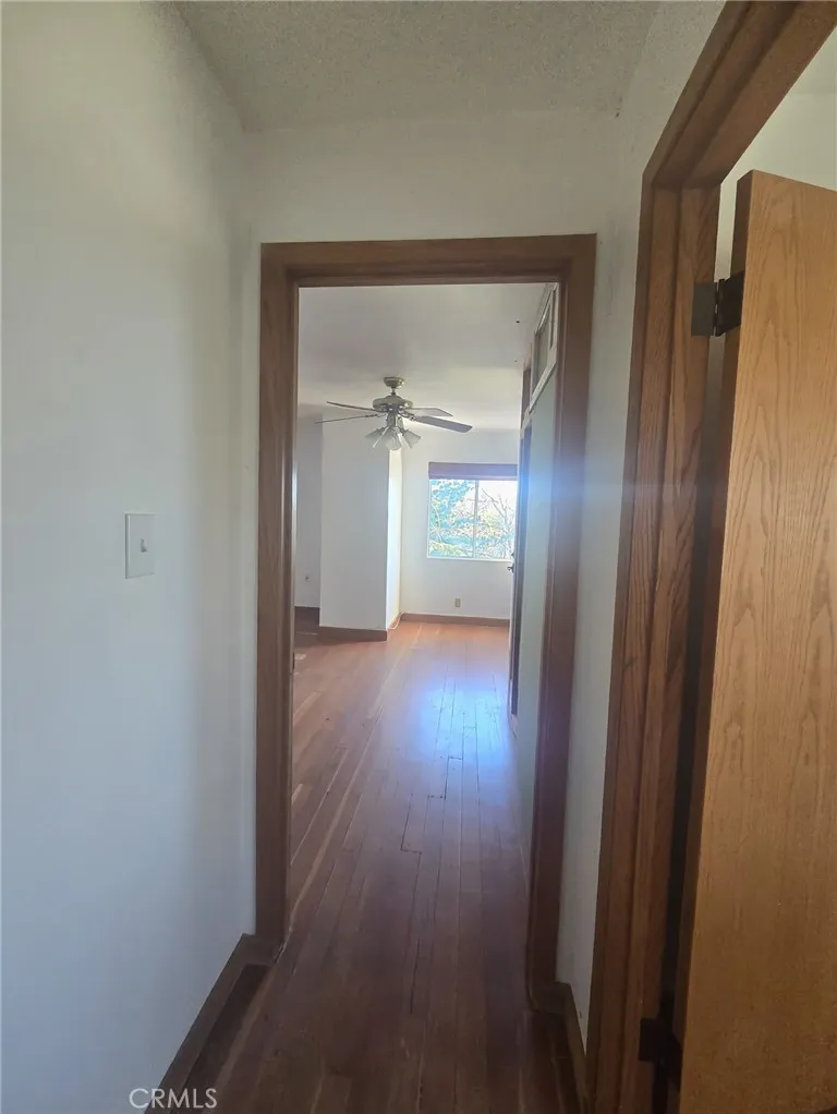 629 Chateau Crestline, CA 92325