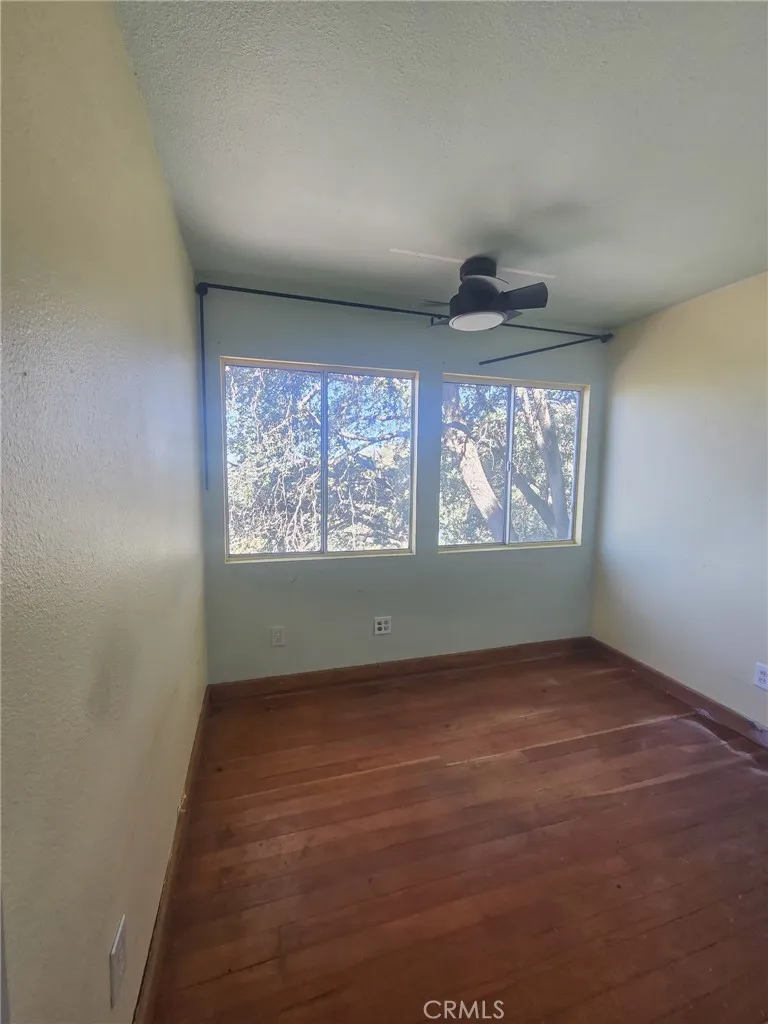 629 Chateau Crestline, CA 92325