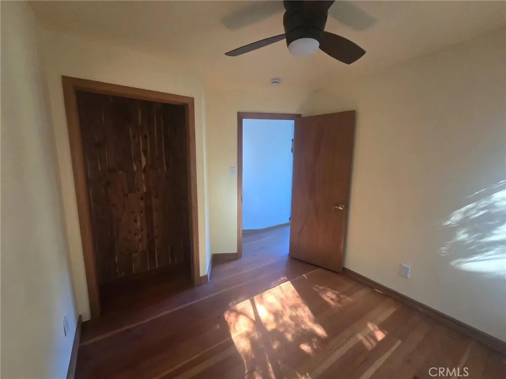 629 Chateau Crestline, CA 92325