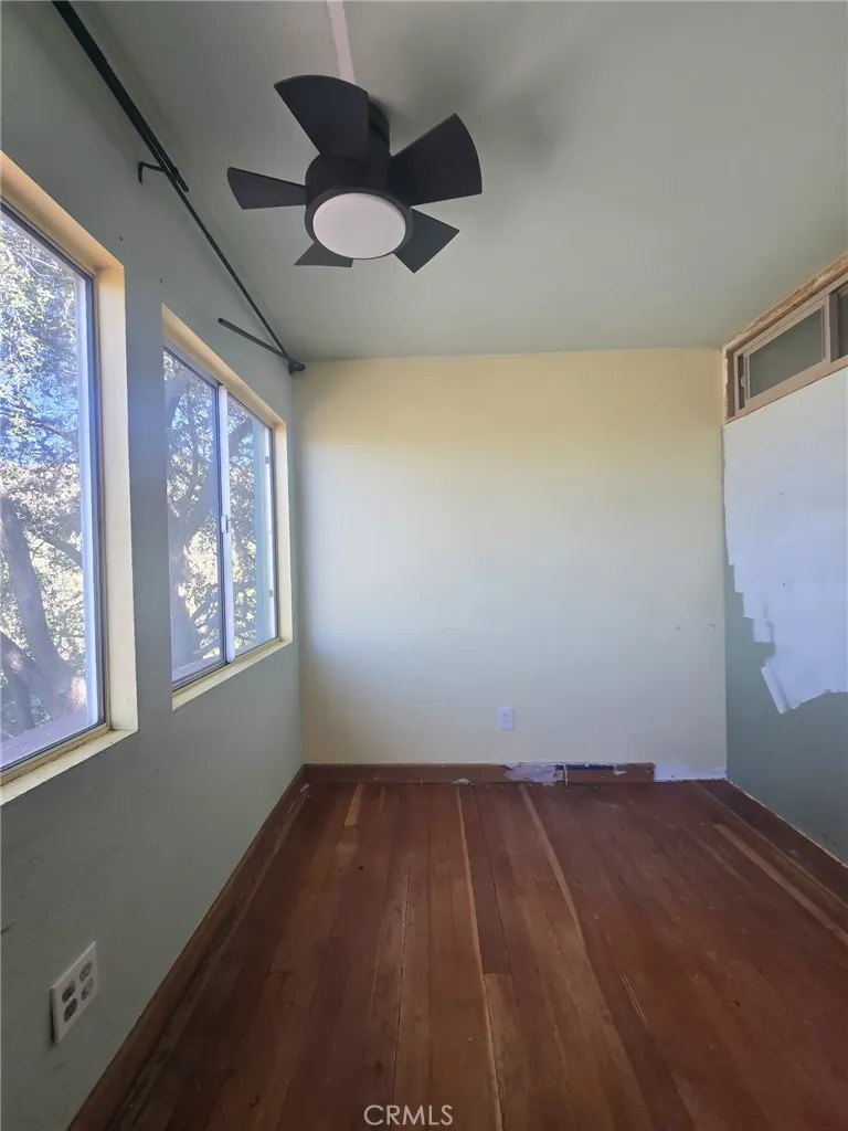 629 Chateau Crestline, CA 92325