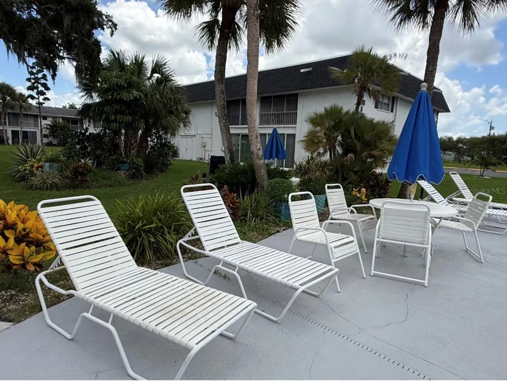 105 47TH AVENUE DRIVE W #374 Bradenton, FL 34207