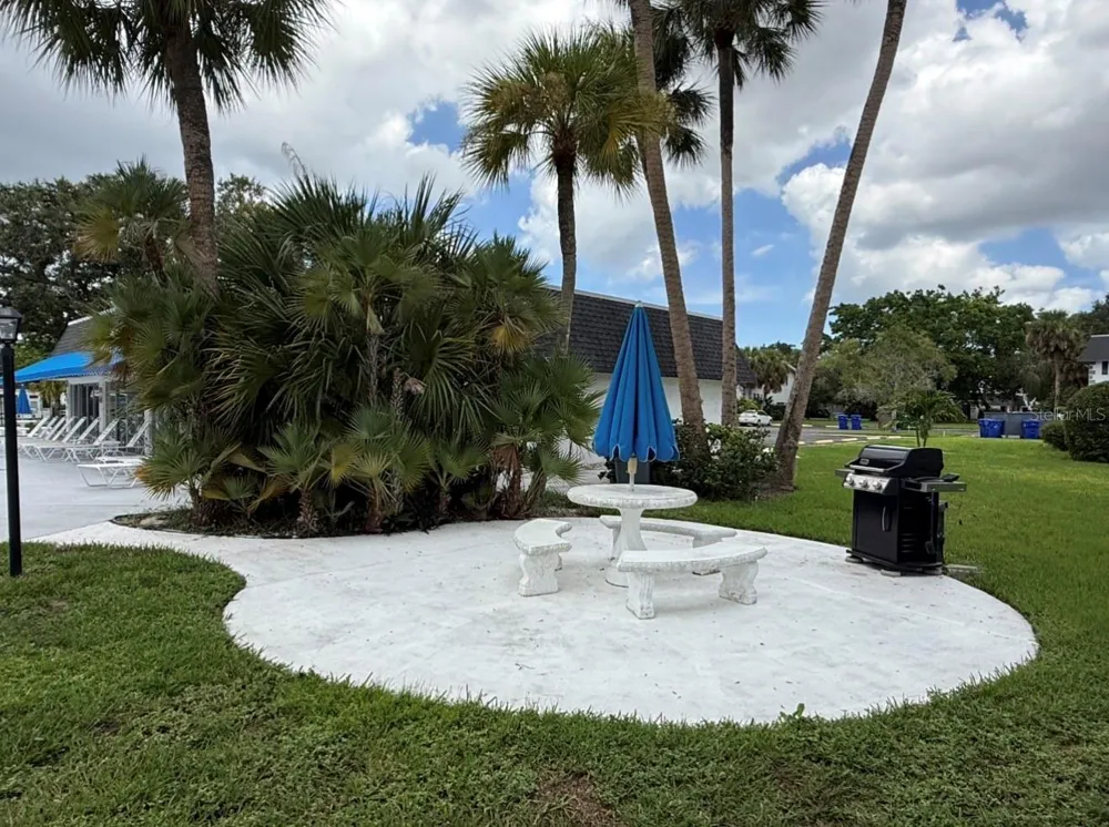 105 47TH AVENUE DRIVE W #374 Bradenton, FL 34207
