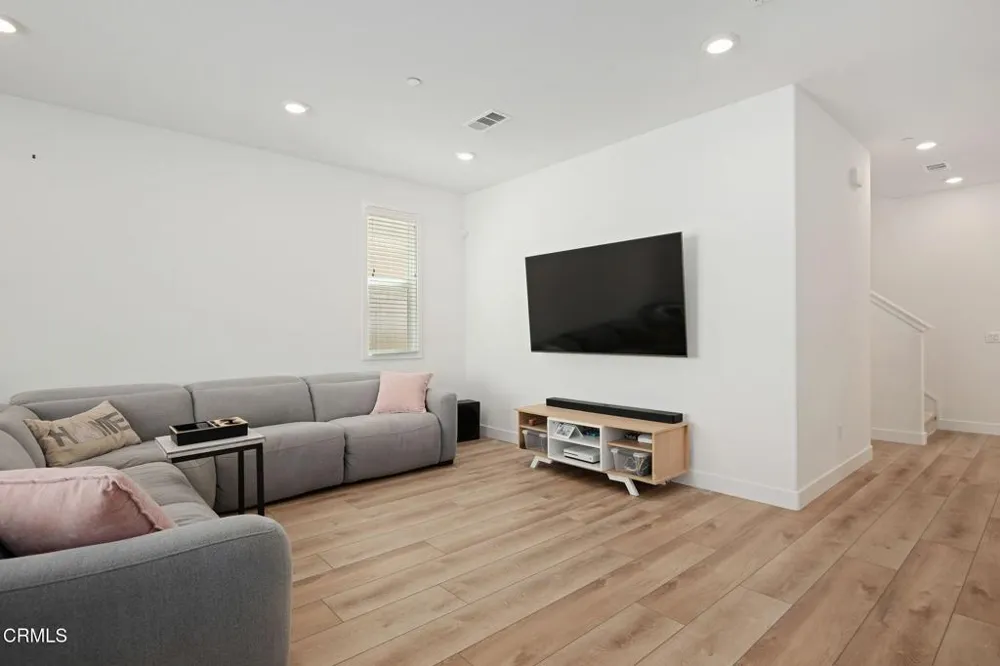 1951 Meyer Court Santa Paula, CA 93060