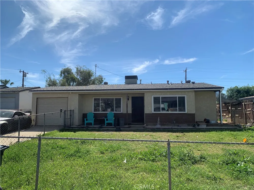 27203 13th Highland, CA 92346